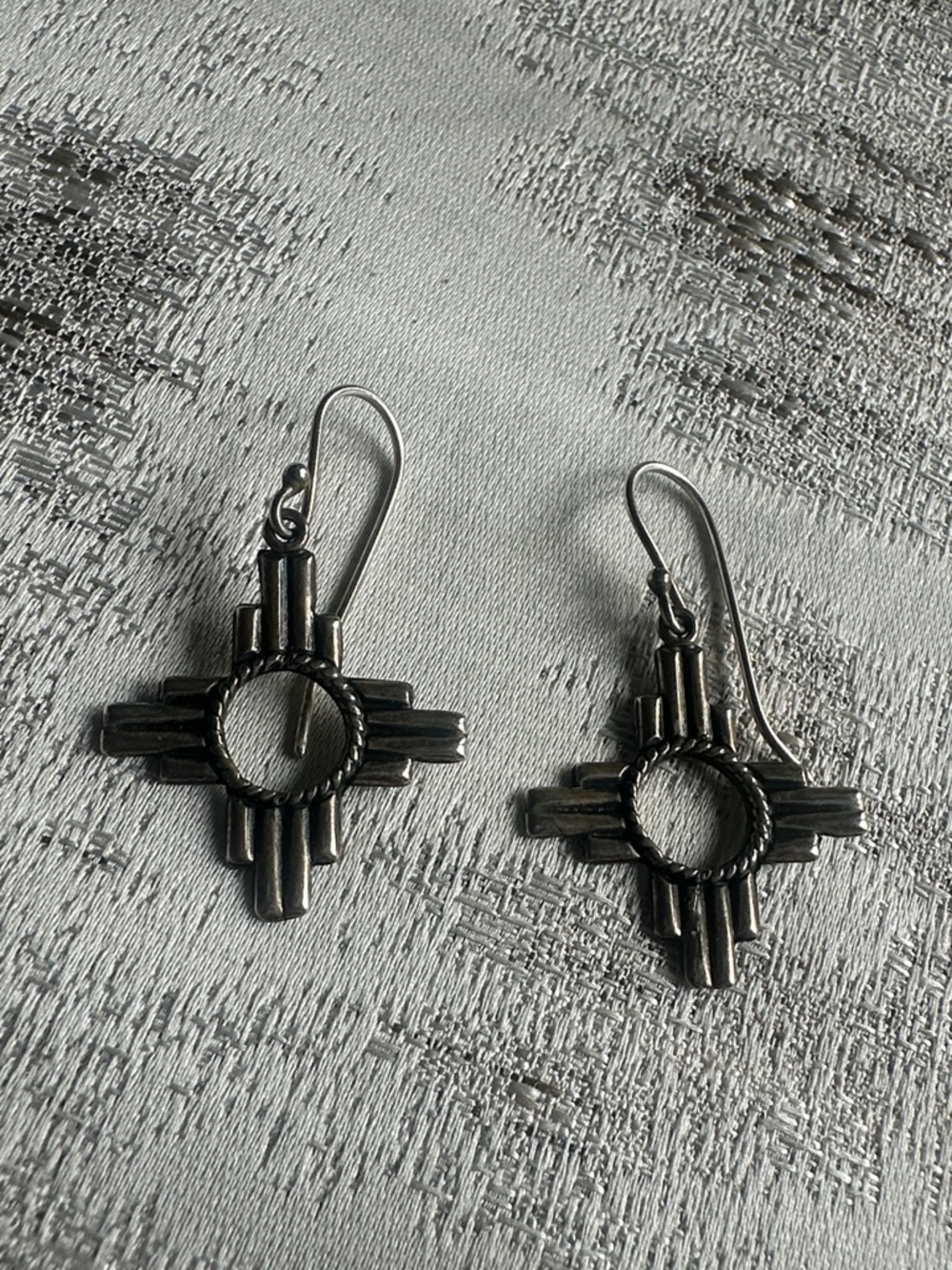 Handmade New Mexico Zia Symbol Dangle Earrings - Silver
